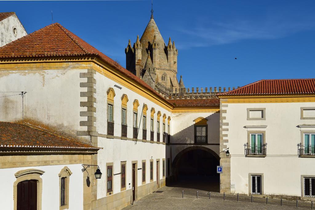 Pousada Convento De Evora Bagian luar foto